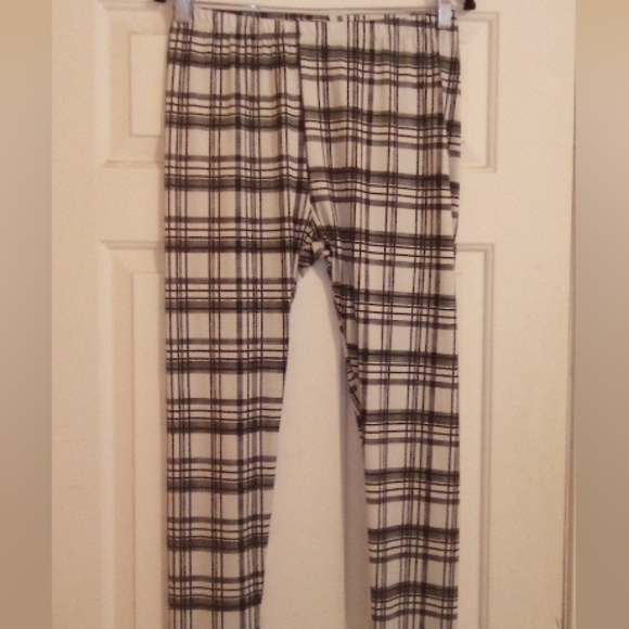 White Leggings With Black Plaid Pants Size Large By Lily Firmainia - Picture 1 of 4